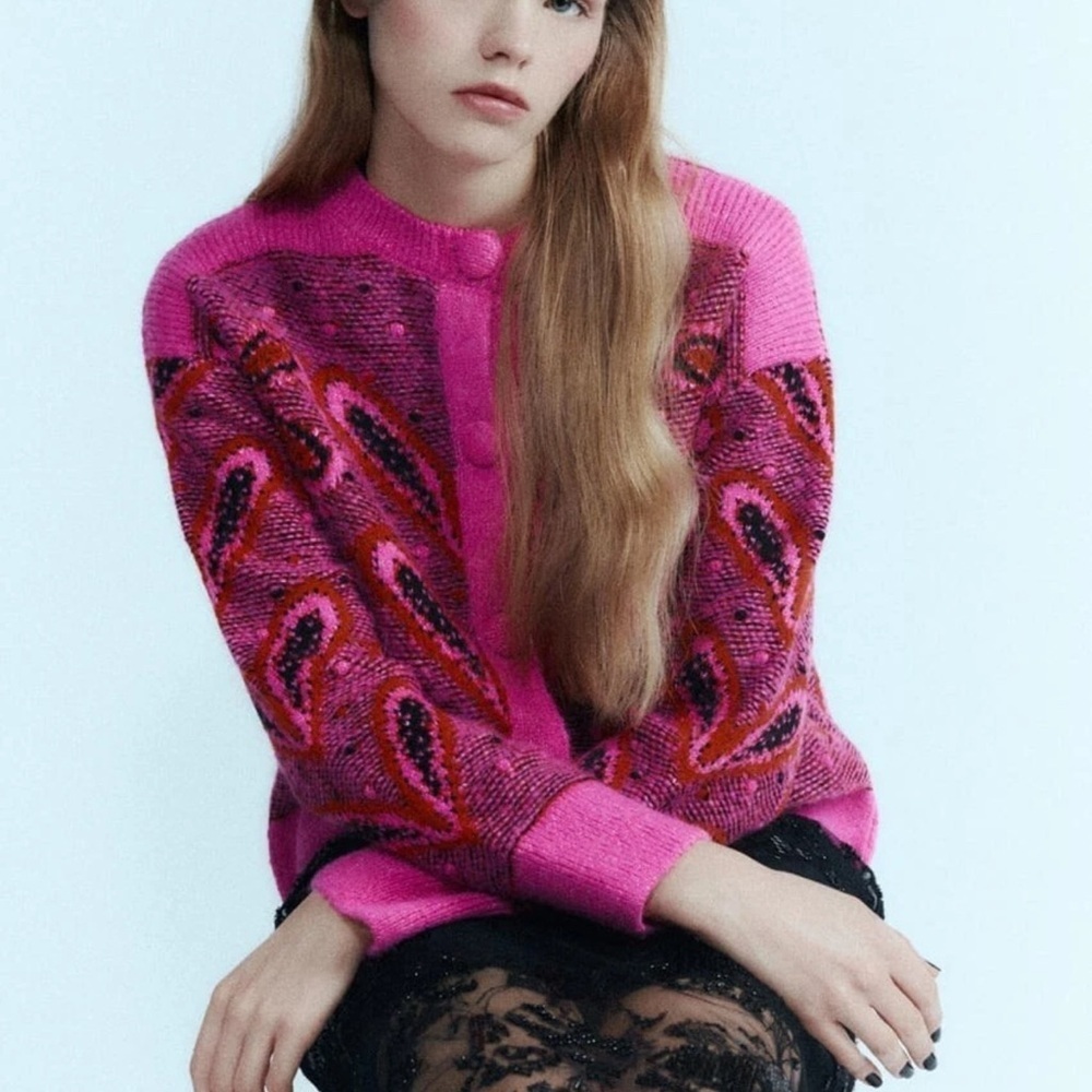 Stylish Pink Paisley Women's cardigan - Picture 4 of 13